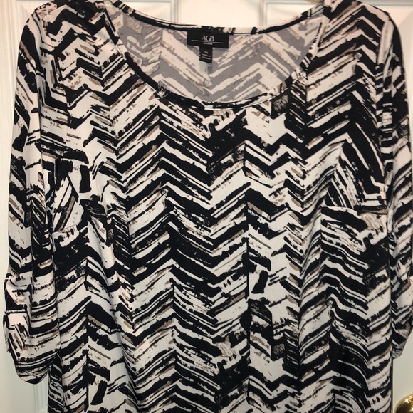 ABG Woman black and white printed tunic, 1X - Picture 7 of 8